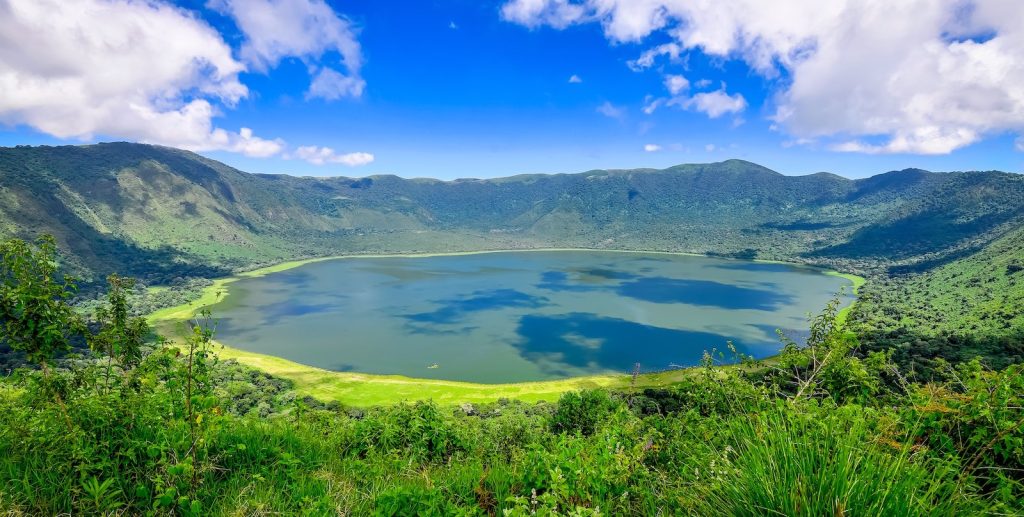 ngorongoro-crater-safari-tanzania